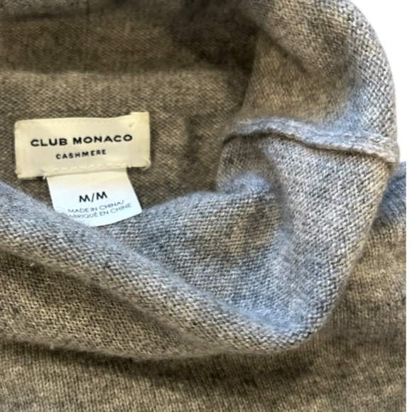 Club Monaco Gray Turtleneck oversized Women's Light Weight CASHMERE Sweater M - Picture 2 of 3